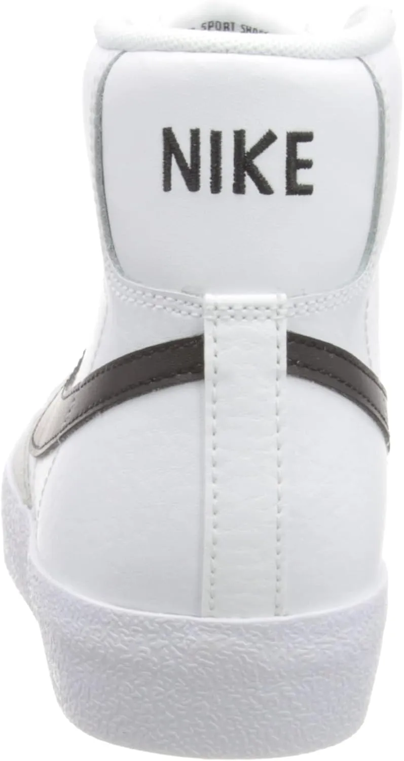 Nike Boy's Air Force 1 Mid Le (Big Kid)