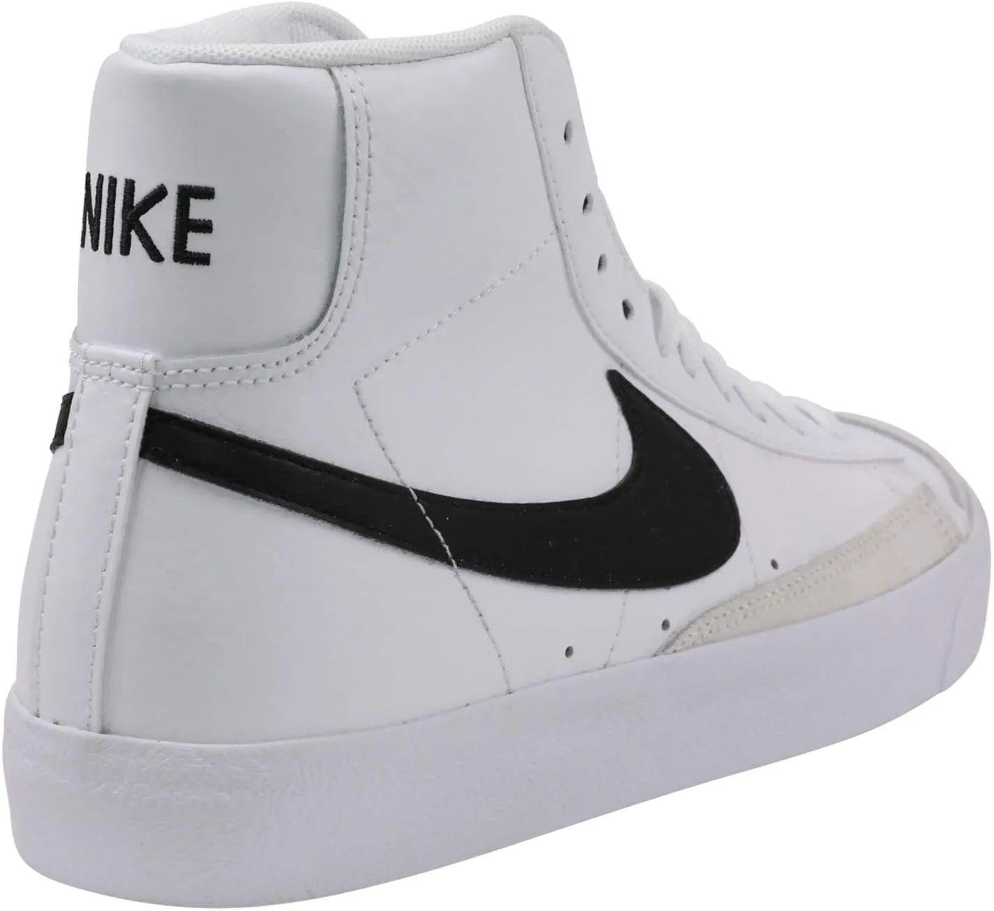 Nike Boy's Air Force 1 Mid Le (Big Kid)