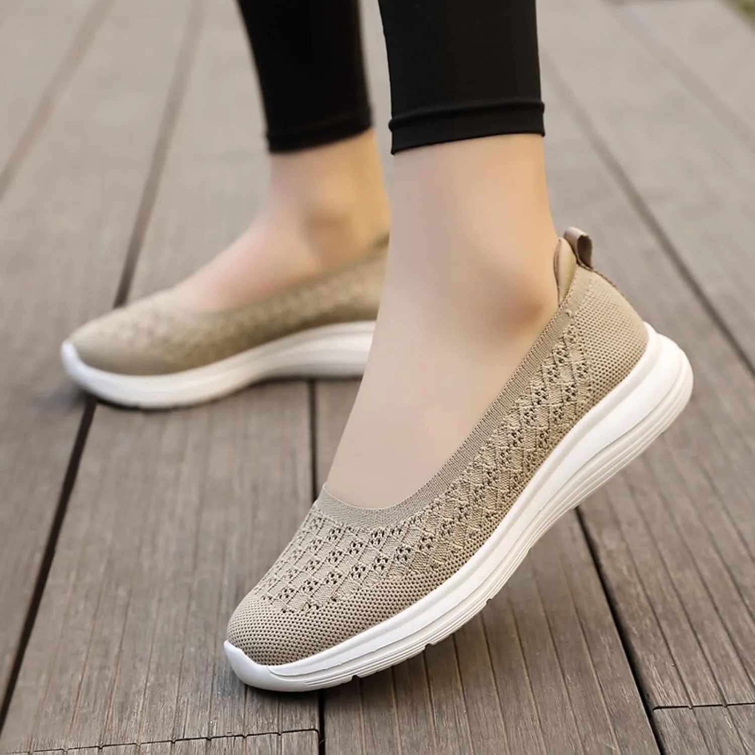 Women Casual Shoes Fashionable New Pattern Simple and Solid Color Flat Bottom Women Shoes Platform Wedge Heels Casual