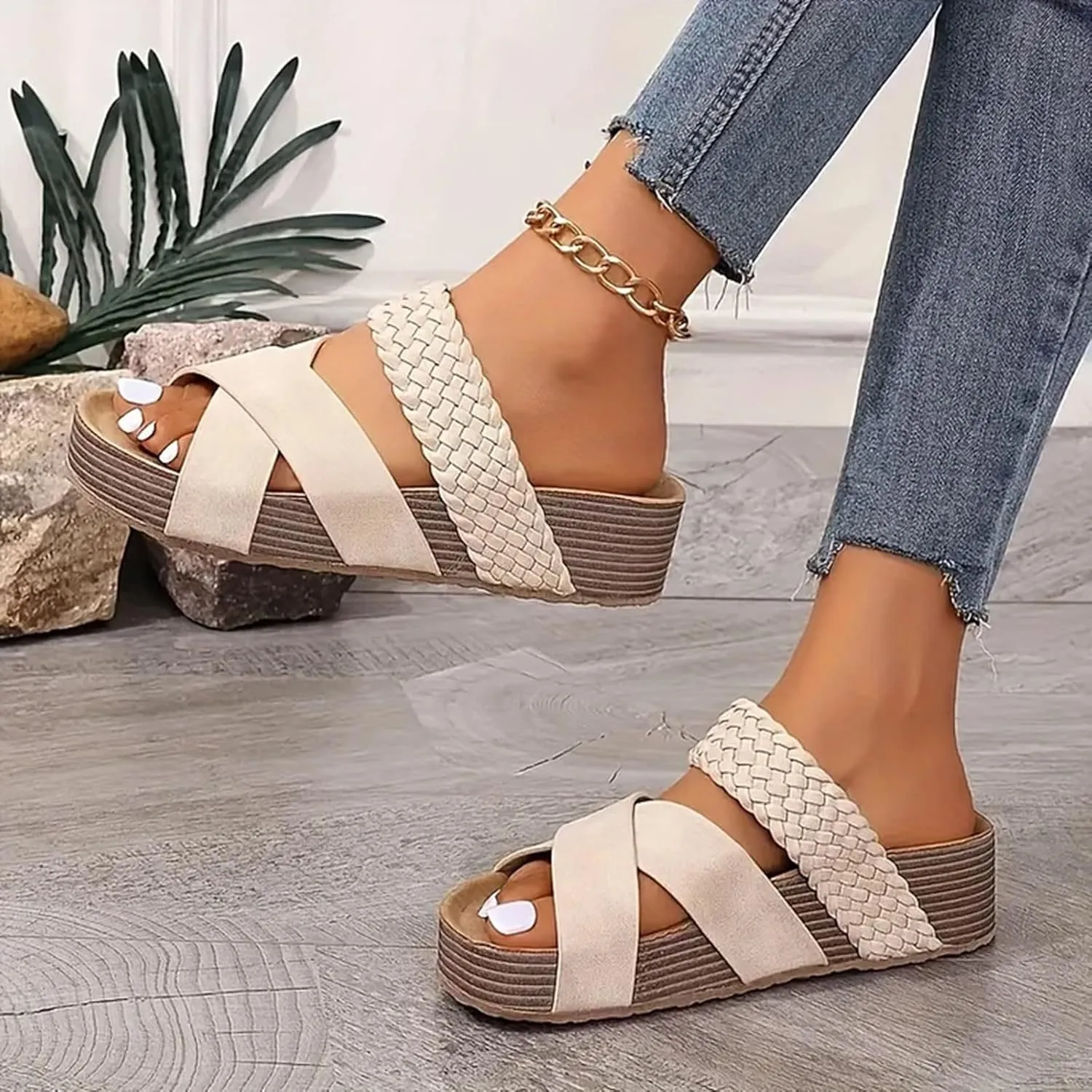 Women's Hollow Wedge Sandals Comfortable Lightweight Cross-strap Woven Texture Beach Slippers Casual Gaiden Slingback Sandal Casual Outings Beach Visits Outdoor Festivals Casual Workplace Shoes