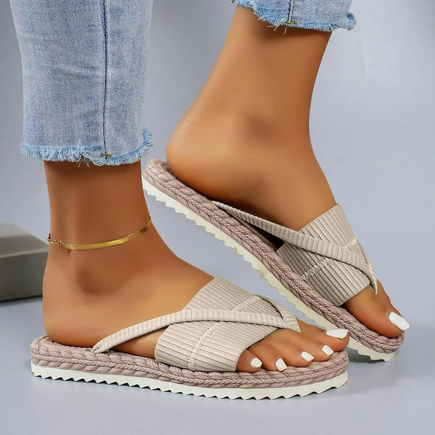 Womens Summer Fashionable Flat Sandals 2025 Casual Open Toe Slip on Comfy Memory Foam Walking Slippers Wide Beach Vacation Breathable Comfortable Casual Fashion Ankle Strap Flip Flops